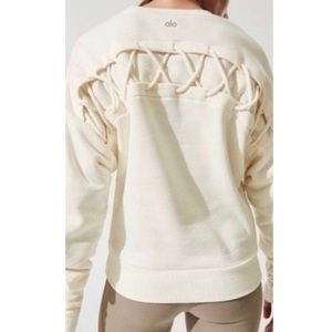 Alo Yoga sweatshirt